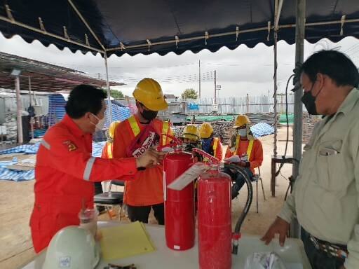 LINE_ALBUM_หลักสูตรผู้เฝ้าระวังไฟ( Fire watch man)_250828_5.jpg - หลักสูตรปั้นจั่นชนิดเคลื่อนที่ (Mobile Crane 4 ผู้)